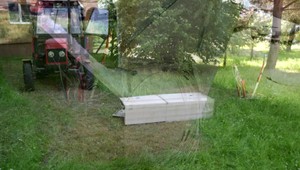 Traktorista sa pre ohľaduplnosť dostal do poriadnych problémov a opletačiek s políciou