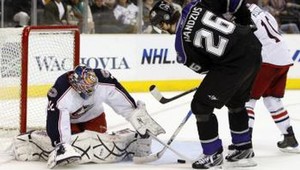 Columbus pod kabátom nahý, Handzuš ho zložil dvoma bodmi. Stopka pre Capitals na čísle 13.