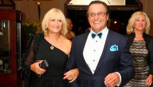 Jozef Vajda oslávi 60. narodeniny. Pripravuje honosnú oslavu