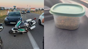 Zdrogovaný taxikár rozvážal ľudí na Lovestream. Autom narazil do policajného motocykla