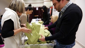 Turecké voľby vyhrala AKP, zrejme zostaví jednofarebnú vládu