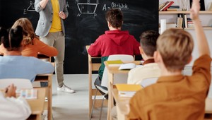 Zatvárajú sa ďalšie školy naprieč Slovenskom