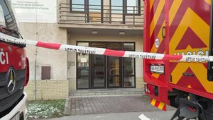 Zásah v centre Košíc: Hasiči riešia hlásenie nebezpečnej látky, na miesto dorazil aj pyrotechnik