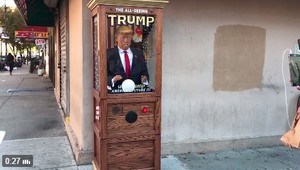 V New Yorku sa objavila Trumpova figurína, hovorí nezmysly