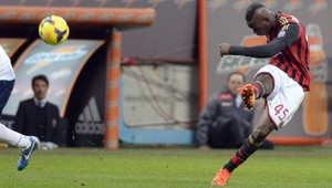 VIDEO. Balotelliho kladivo. SuperMario a jeho super delovka!