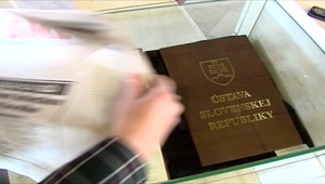 Vyhrážky smrťou a vulgárne nadávky sú na internete bežné, politici chcú väčšiu ochranu pre seba