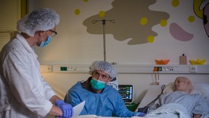 Predstavujeme titulnú skladbu k seriálu JENNY