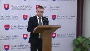 Kotlár opäť odkladá správu o manažovaní pandémie: Hovorí o „vojenskej operácii“