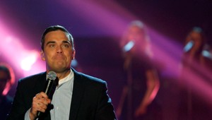 Robbie Williams (40) sa v Prahe oženil a predviedol nezabudnuteľnú show