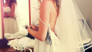 Keď uvidela svoje svadobné šaty, rozplakala sa: Vážne sa mala v TOMTO vydávať?