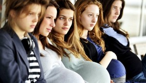 Dievča si zo skúšky odskočilo porodiť a vrátilo sa na test