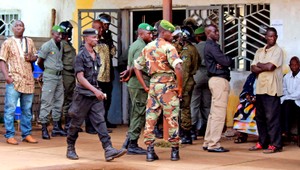 Kanaďan má príznaky eboly, Guinea uzavrela hranice