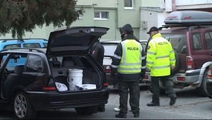 Brutálna bitka na sídlisku. Vojak s bratom zmlátili aj dievča!