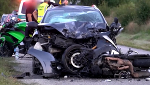 Silný náraz prelomil motorku na dve časti. Zasahoval aj vrtuľník