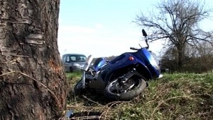 Kuriózna krádež: Zlodeja zrazili pri úteku dve autá