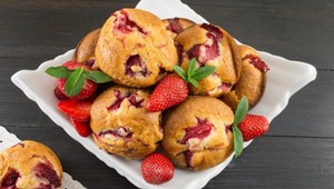 Zamaškrťte si zdravo: Na tieto jahodové FIT muffiny nepotrebujete múku ani cukor