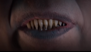 Šialená obeta hviezdneho herca! Pre rolu Draculu si nechal zbrúsiť vlastné ZUBY!