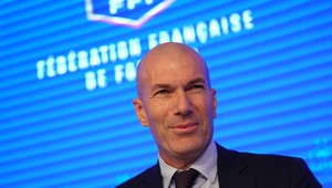 Francúzov povedie ZIDANE, nového trénera majú aj Taliani