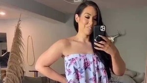 Zbehlo sa vám po praní oblečenie? Jednoduchý trik mu vráti pôvodný tvar a veľkosť