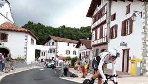 Rekonvalescenciu Frooma narušilo zranenie v kuchyni