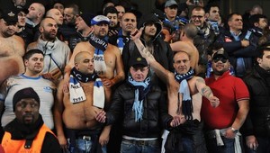 V Neapole pátrajú po útočníkoch, ktorí pobodali fanúšikov AIK