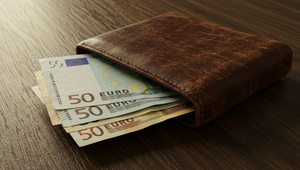 Exekútor z Košíc vymáhané peniaze neodovzdal. Kvôli nemu skončili dlžníci vo väzení