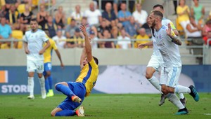 V šlágri kola medzi Dunajskou Stredou a Slovanom sedem gólov