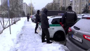 Smrť len 23-ročného mladíka. Našli ho mŕtveho na zasneženej ulici na sídlisku