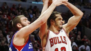 NBA: Noah pocukroval triple-double jedenástimi blokmi