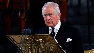 Prvé aktuality o liečbe rakoviny kráľa Karola III.! Úprimne priznal, ako na tom je!