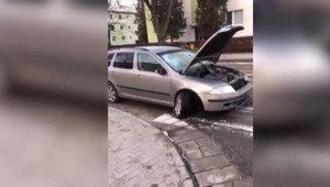 Vodič preletel cez jamu, kde opravujú teplovodné potrubie. Nafúkal takmer 3 promile