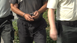 Hrniec ako zbraň. Po kurióznom útoku skončili v nemocnici dvaja ľudia