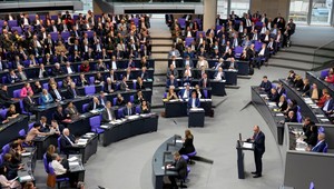 Téma migrácie rozdeľuje Nemecko: Parlament odmietol tvrdšie opatrenia