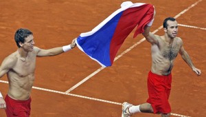 Tenisti Česka postúpili do finále Davisovho pohára už po druhom dni