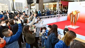 Osemdesiat percent Japoncov je za zrušenie či preloženie OH