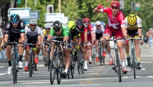 Sagan prehral v 7.etape o centimetre s Kristoffom