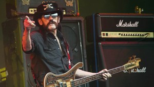 Zomrel frontman kapely Motörhead Lemmy Kilmister