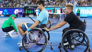 Nole zárukou nielen svetového tenisu. Ale aj neopakovateľných výkonov