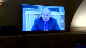 Pellegrini pozval na oslavy SNP po Trumpovi aj Putina