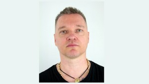 Informácie TV JOJ: Peter Košč nie je na úteku. Tvrdí, že komunikuje s vyšetrovateľom, NAKA ale po ňom vyhlásila pátranie