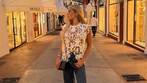 Pletené topy ovládli leto: Laura Vizváryová ukázala, ako ich nosiť elegantne a štýlovo