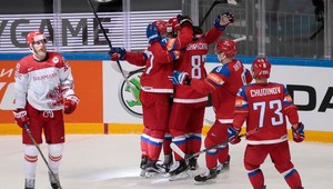 Rusi naložili Dánom desiatku, Nemci potrápili Kanadu