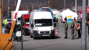 Vojna poznačila Ukrajinu aj na miestach, kam zatiaľ ruské rakety nedoleteli. Niektoré časti sú bez elektriny