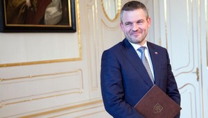 Peter Pellegrini je mužom mnohých funkcií. V slovenskej politike nemá obdobu