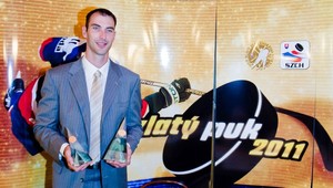 Po Stanley Cupe pre Cháru aj Zlatý puk! Doletel do jeho rúk