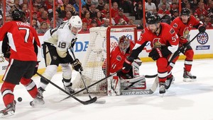 NHL: Pittsburgh blízko finále, v štvrtom zápase rozdrvil Ottawu