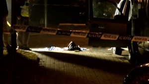 Brutálny pokus o vraždu manželky. Strelil ju do hlavy v prítomnosti malého syna