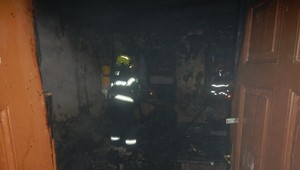 Rodinný dom pohltili plamene. Hasiči našli aj nehybné telo