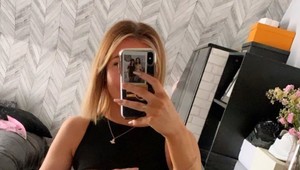 Objednala si priliehavé rafinované šaty, puknete od smiechu, čo jej prišlo: TO musíte vidieť!