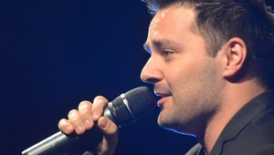 Peter Bažík havaroval! V aute viezol aj dve malé dcérky